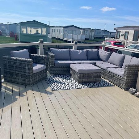 Trecco Bay Caravan Hire 4 Bedrooms Sleeps 10 Porthcawl Exterior photo
