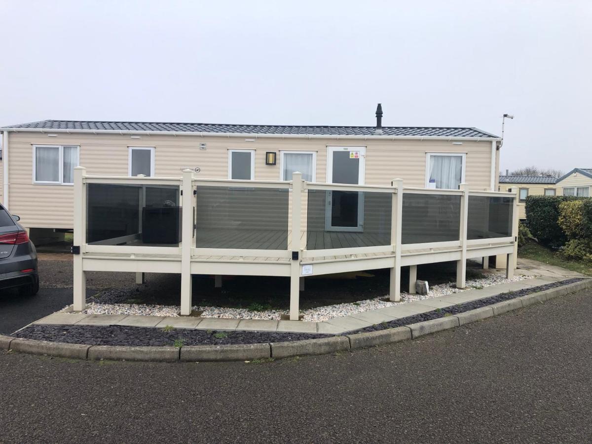 Trecco Bay Caravan Hire 4 Bedrooms Sleeps 10 Porthcawl Exterior photo