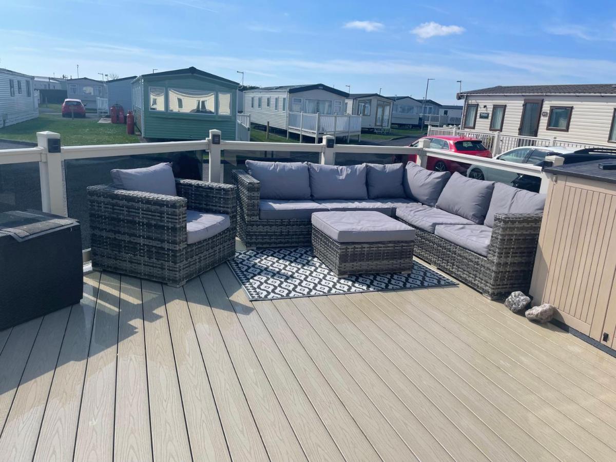Trecco Bay Caravan Hire 4 Bedrooms Sleeps 10 Porthcawl Exterior photo